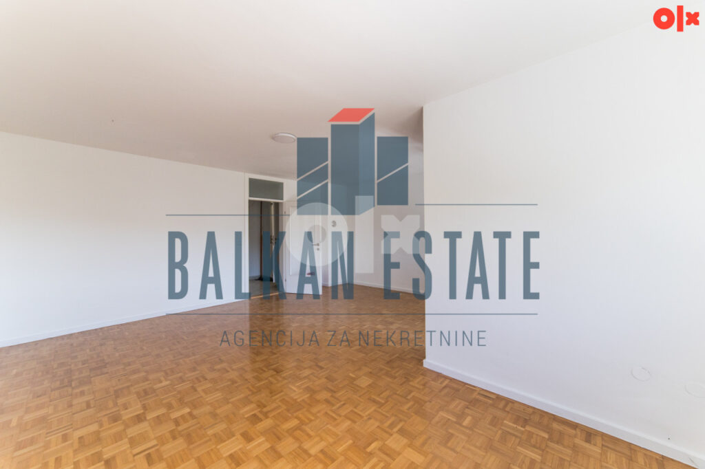 Renovirana kuća u nizu na odličnoj lokaciji | Centar