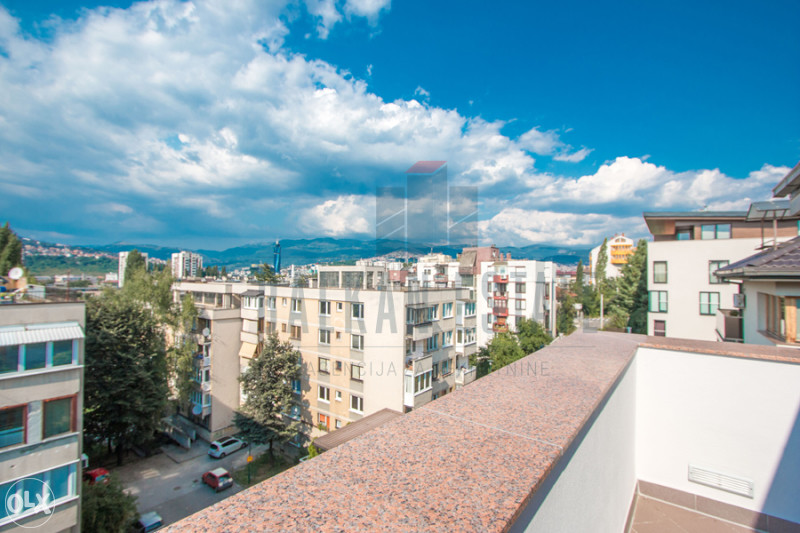 Luksuzna kuća na tri etaže | Grbavica