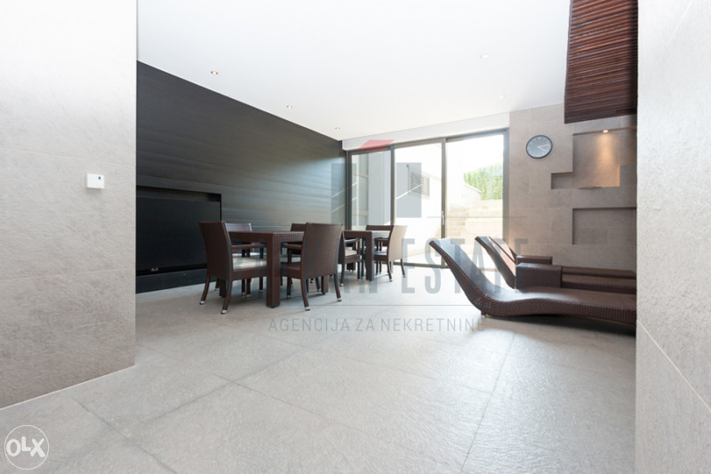 Luksuzan penthouse sa pet spavaćih soba | Centar