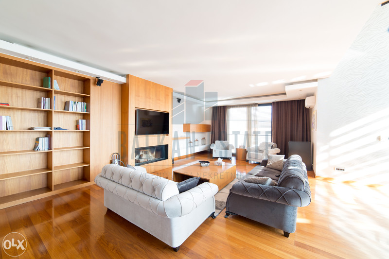 Luksuzan penthouse sa pet spavaćih soba | Centar